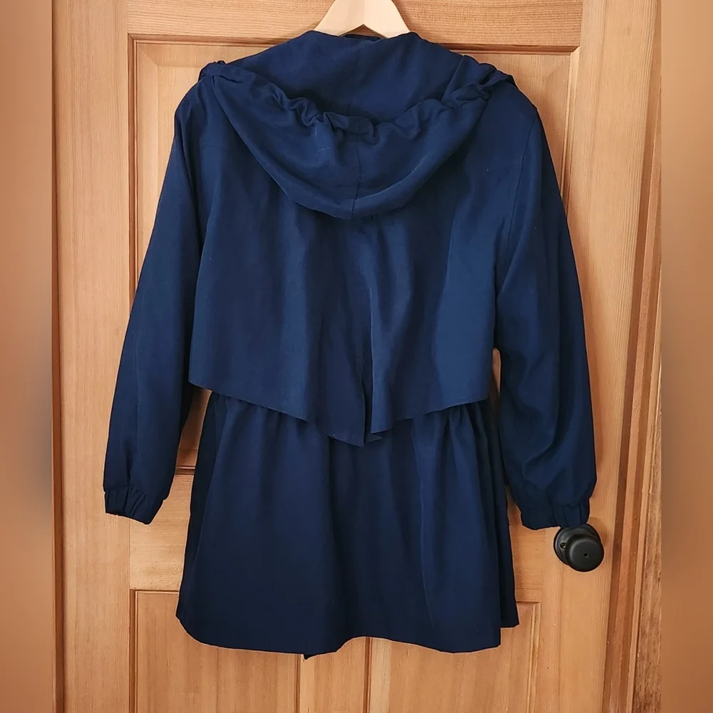 Jacqueline Ferrar Blue Trench Coat with Classic Design - Picture 2 of 5